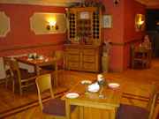 The Farnham Arms Hotel